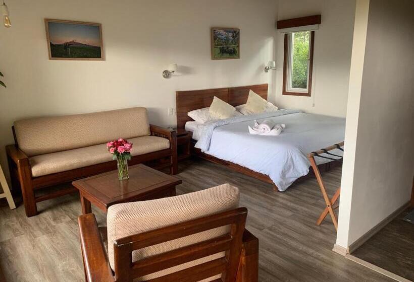 주니어 스위트, Hosteria Papagayo Cotopaxi
