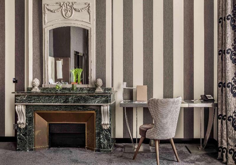 سوئیت جونیور با تخت بزرگ, La Cour Des Consuls Hotel And Spa Toulouse   Mgallery