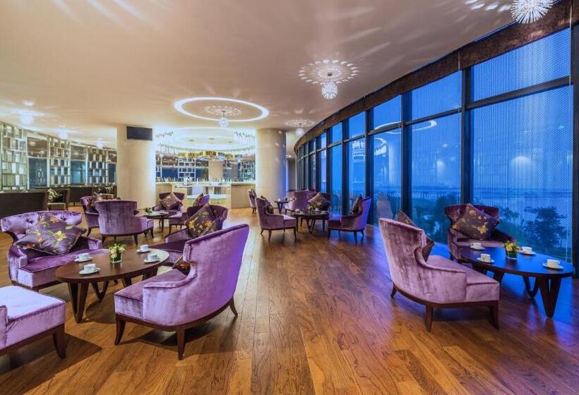 Номер Superior Вид на Море, Grand Mercure Qingdao Airlines