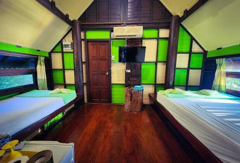Трехместный Номер Deluxe Вид на Море, Banmae Resort Kohchang