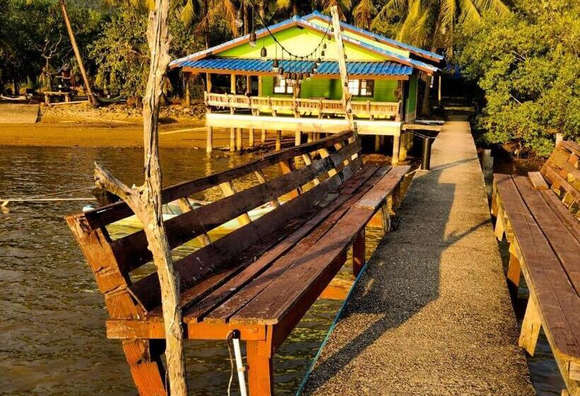 Семейный Номер Боковой Вид на Море, Banmae Resort Kohchang