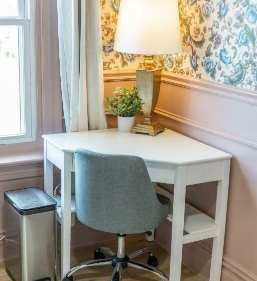 Студия Стандарт, Suite 4 Historic Art City Inn