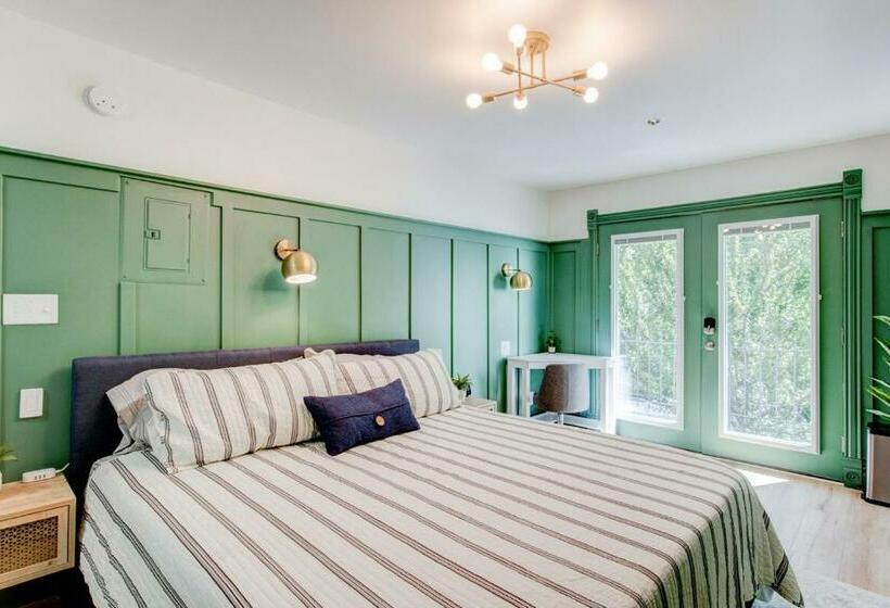 Студио Стандарт Кровать Кинг, Suite 9 Historic Art City Inn