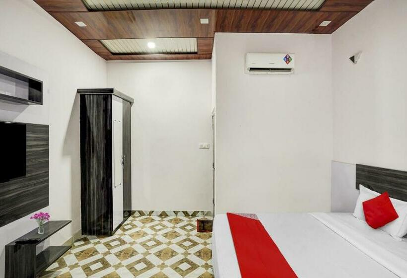Трехместный Номер Классика, Collection O Hotel Love Garden