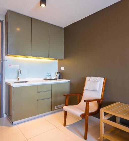 带阳台套房, Greystone 99 Suites