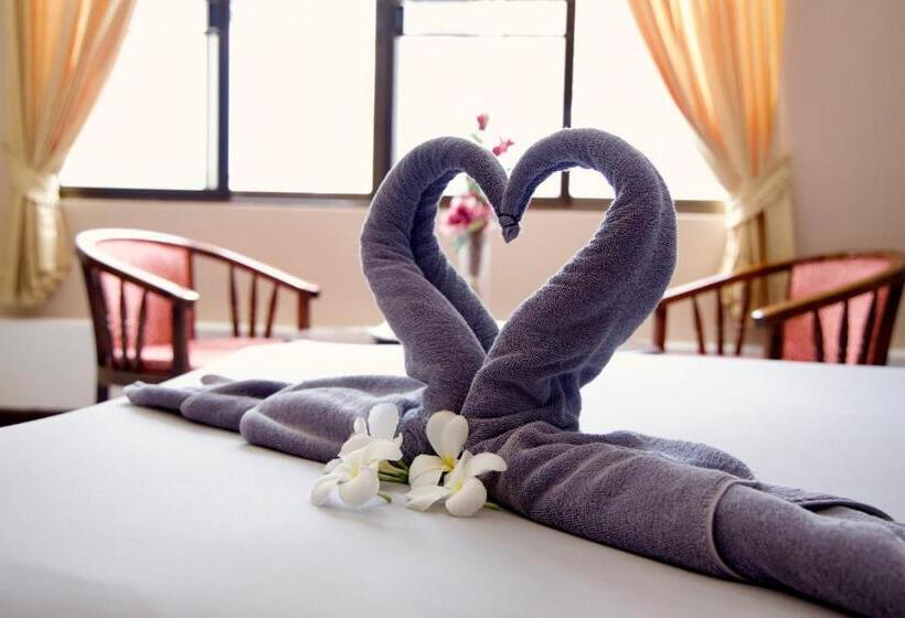 Номер Стандарт, Golden Guesthouse By The Beach Cha Am