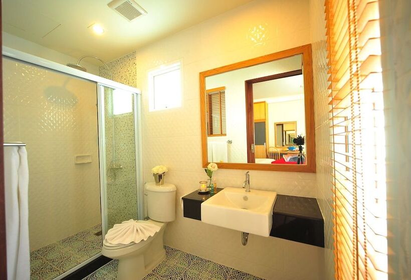 수피리어 룸, Ratana Hotel Rassada, Phuket Town  Sha Extra Plus