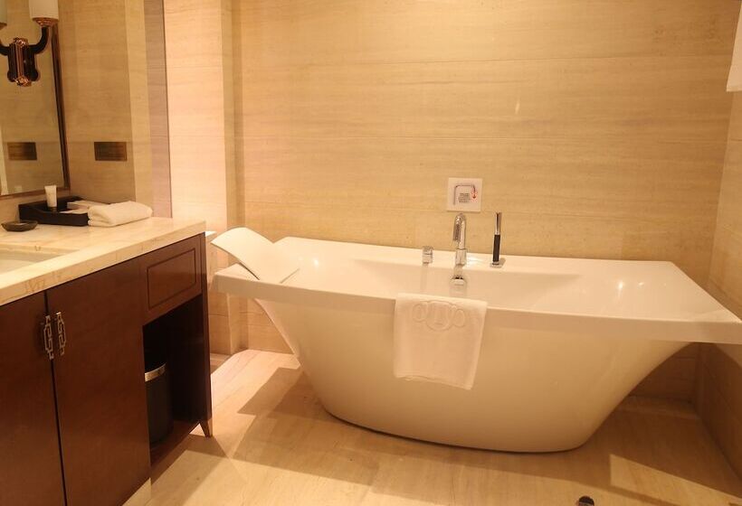 اتاق اجرایی, Royal Century Hotel Shanghai