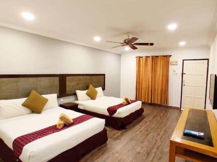 Семейный Номер, Shell Out Cenang Beach Resort