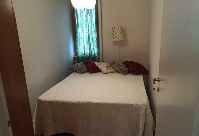 ２ベッドルームアパートメント, Appartamento Situato Nei Pressi Di Centro E Caserma