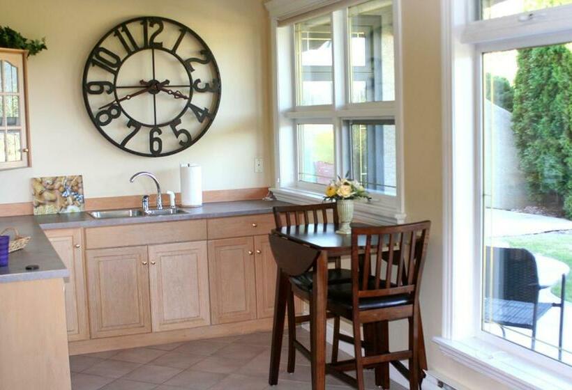 Номер Стандарт с Балконом, Quail Ridge