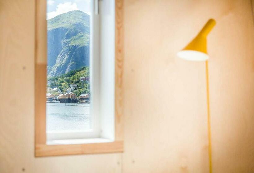 Номер Стандарт Вид на Горы, Holmen Lofoten