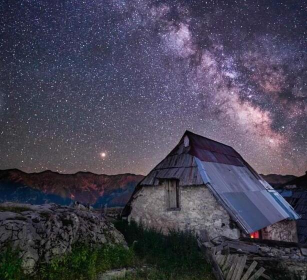 اتاق خانوادگی, Guesthouse Letnja Basta