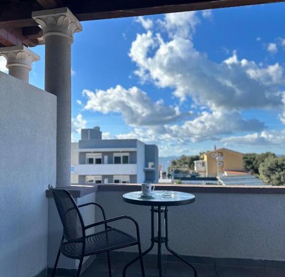 Номер Комфорт Вид на Море, Aparthotel Plat