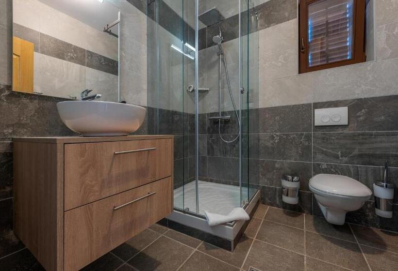 Номер Комфорт Вид на Бассейн, Aparthotel Plat