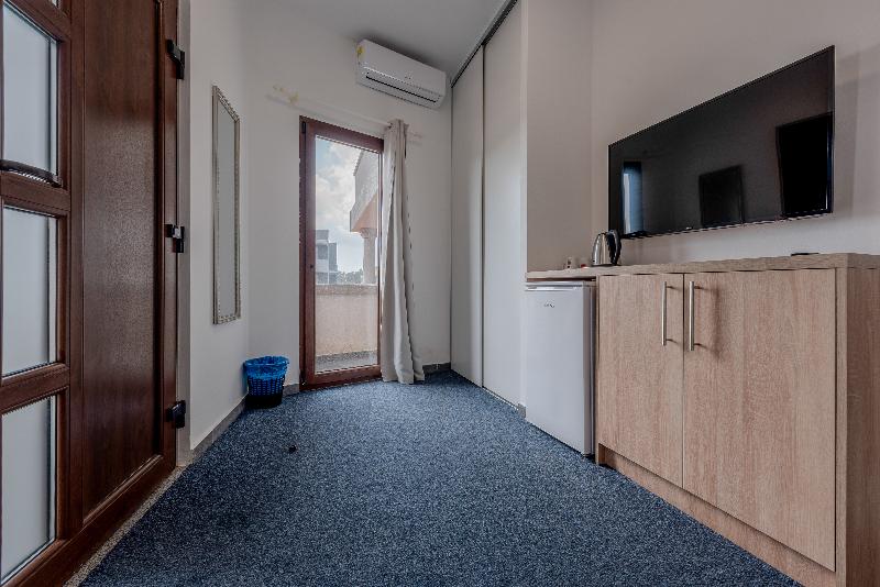 Номер Стандарт Вид на Бассейн, Aparthotel Plat