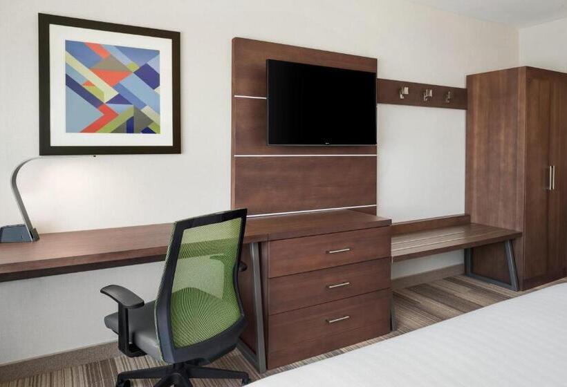 스위트, Holiday Inn Express & Suites Duluth North   Miller Hill, An Ihg