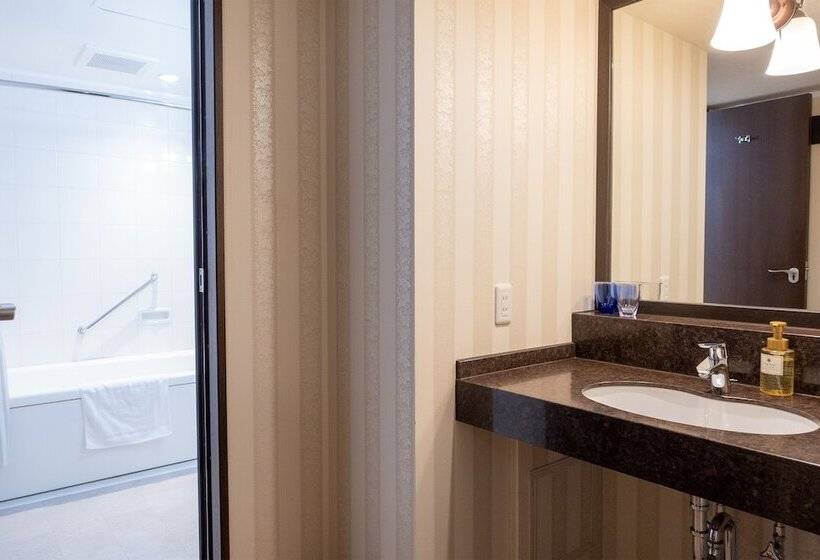 디럭스 룸, Kobe Tor Road Hotel Sanraku