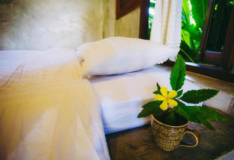 デラックスバンガロー, Sawasdeepai River Resort