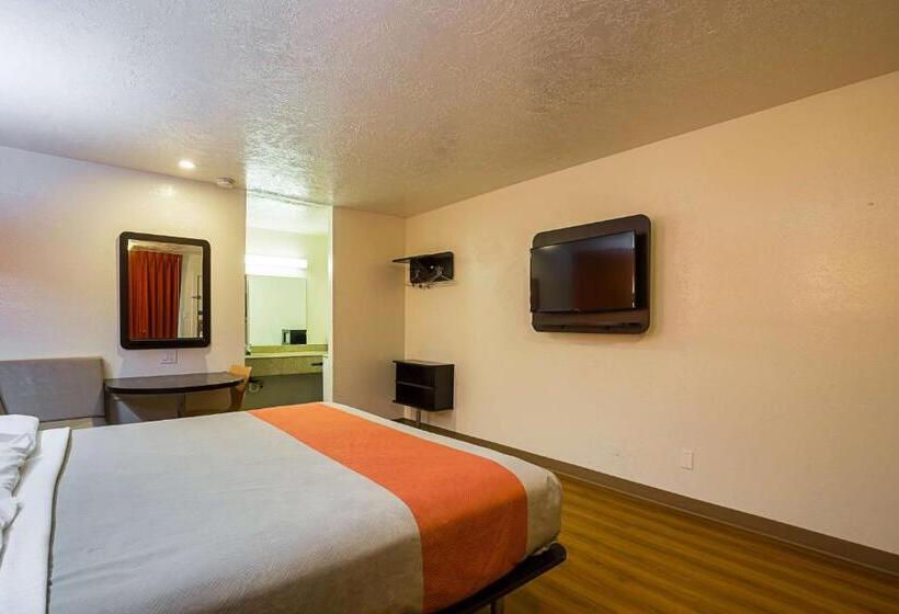 Номер Deluxe Кровать Кинг, Motel 6 Madisonville, Tx