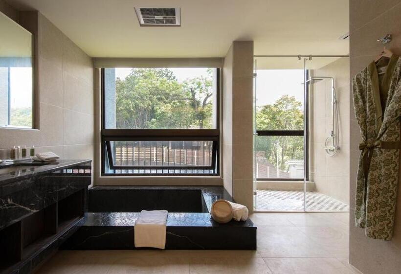 高级三人间, Fuli Hot Spring Resort