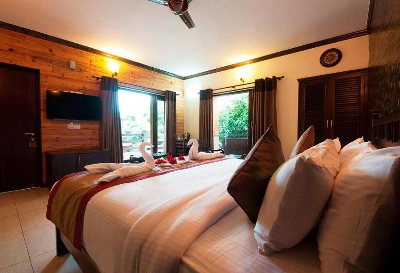 패밀리 룸, Tuskar S Riverside Resort
