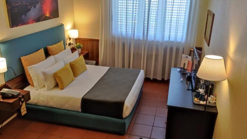 اتاق خانوادگی, Corsaro Etna Hotel&spa