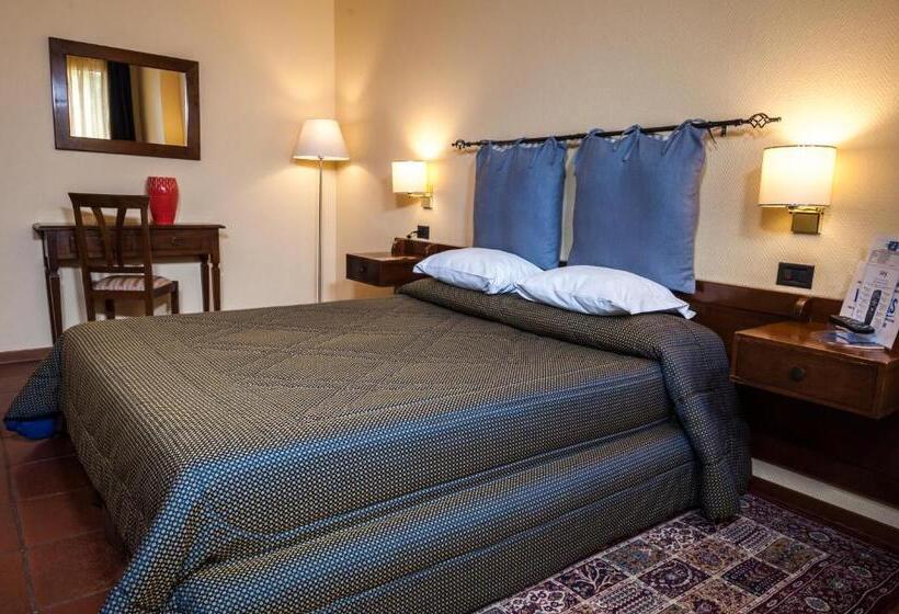 اتاق اکونومی, Corsaro Etna Hotel&spa