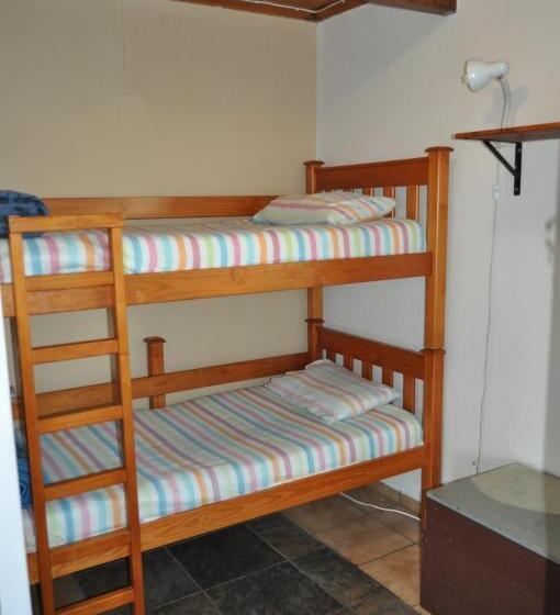 Кровать в Общей Комнате, Amakaya Backpackers Travelers Accommodation