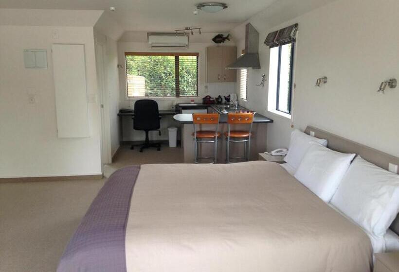 Люкс Повышенной Комфортности, Avalon Manor Motel