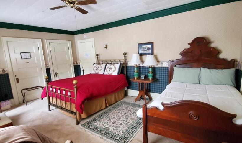 Номер Стандарт Трехместный, Saravilla Bed & Breakfast
