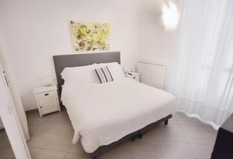 اتاق استاندارد با بالکن, La Terrazza Vercelli Bed & Charme