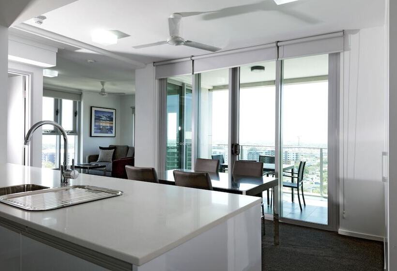 Апартаменты 2 Спальни, H On Mitchell Apartment