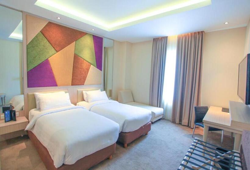 수피리어 룸, W Three Premier Hotel Lagaligo