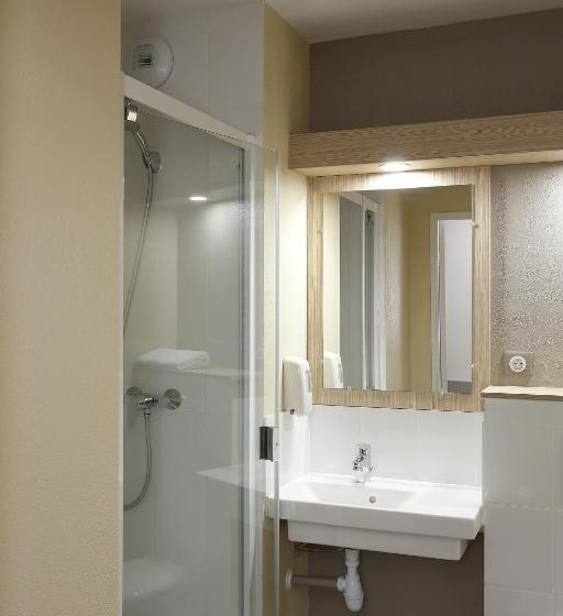 חדר סטנדרט לארבעה, B&b Hotel Gap