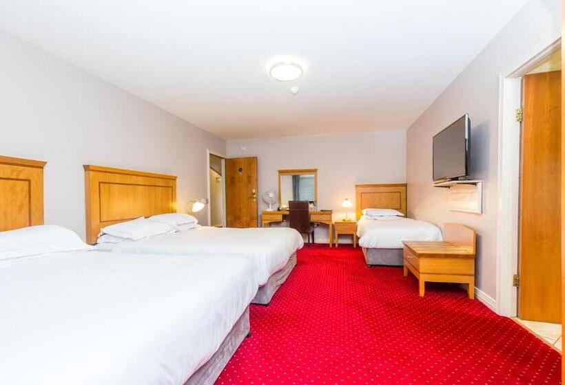 Трехместный Номер Комфорт, Airport View Hotel & Secret Spa