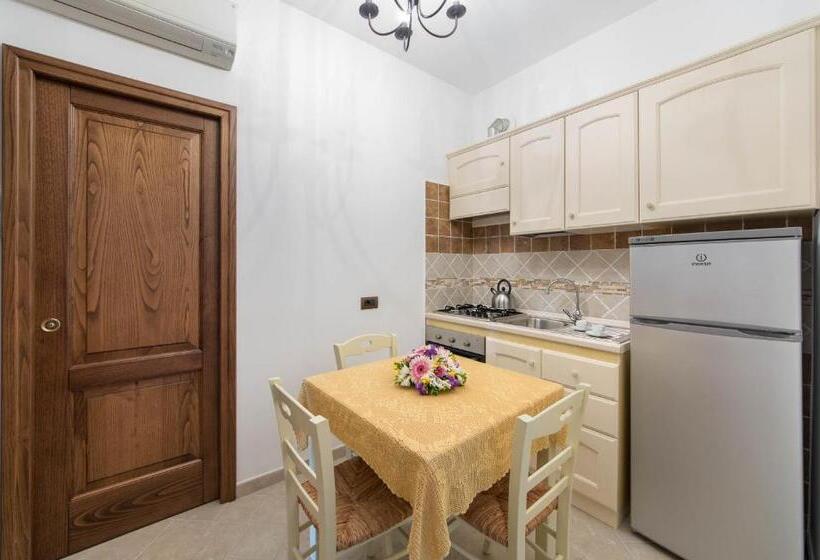 استودیو استاندارد با چشم‌انداز باغ, B&b La Casa Nel Giardino