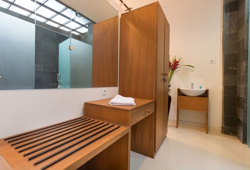 스위트, Om Ham Retreat And Resort