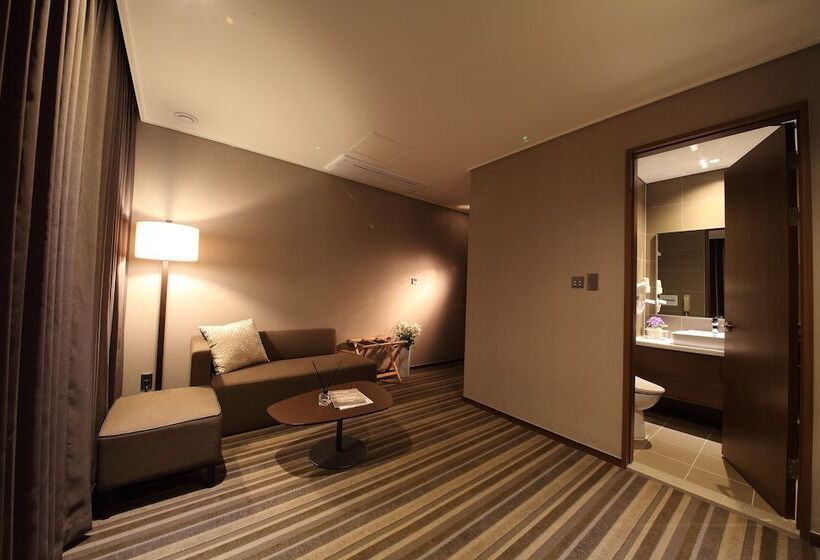 Номер Deluxe, Avonhotel Gunsan