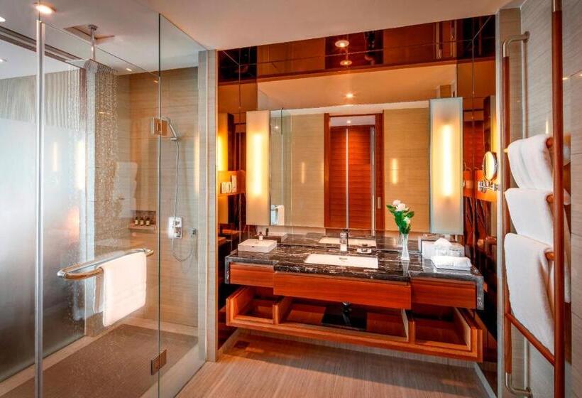 اتاق لوکس با تخت بزرگ, Pullman Vung Tau