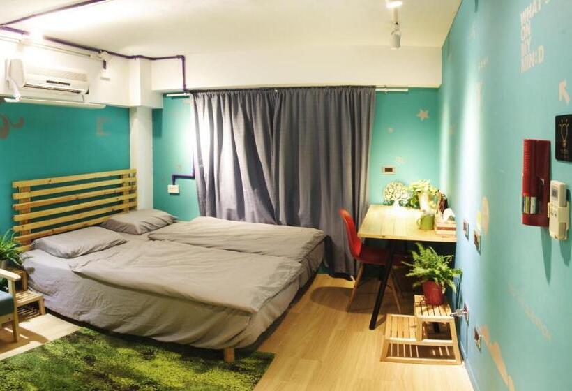 اتاق اکونومی, Leo Ho Hostel