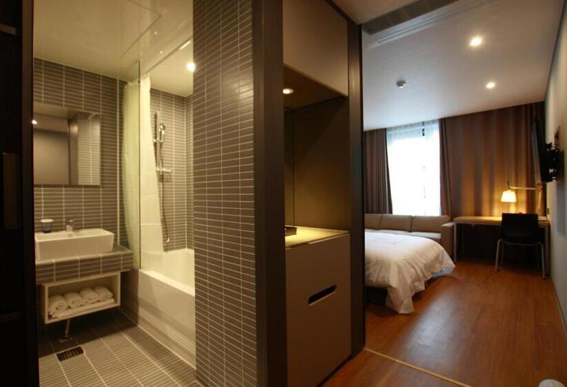 Номер Deluxe, Mini Hotel 141