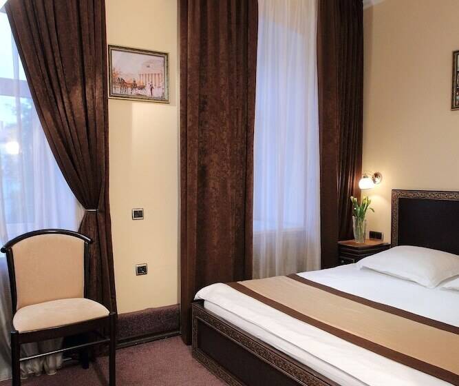 اتاق استاندارد, Eliseeff Arbat