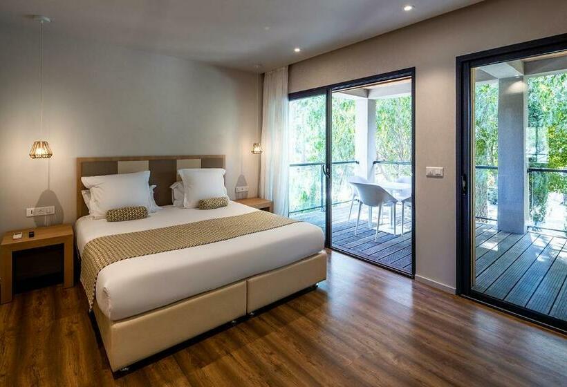 2 Bedrooms Suite Sea View, Restaurant Mariosa