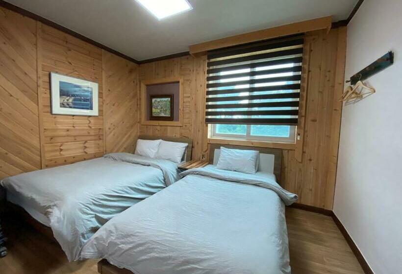 استودیو خانوادگی, Smile Resort