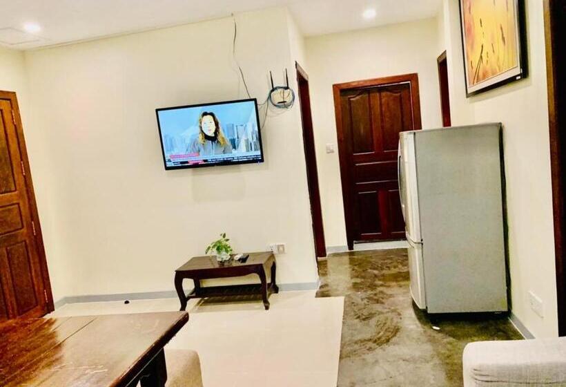 Апартаменты 3 Спальни, White Residence Hotel & Apartment
