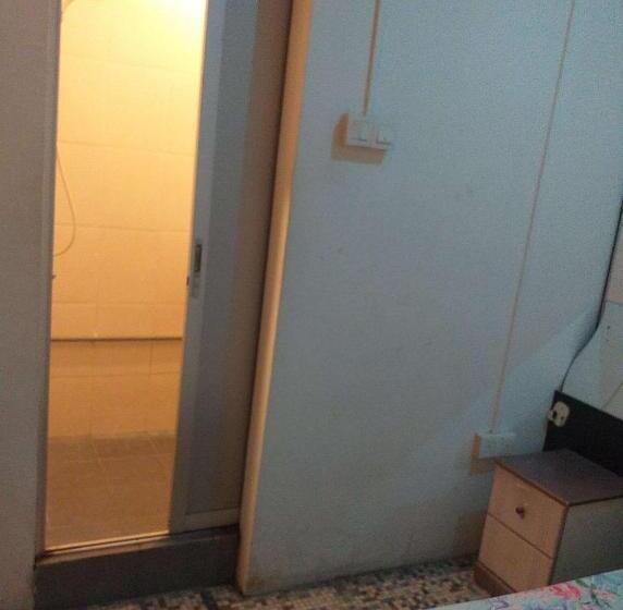 Familienzimmer, Discovery Malacca Hostel