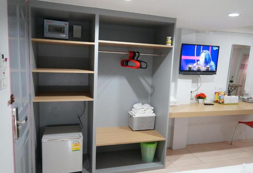 Семейный Номер, Ma Non Nont Hotel & Apartment