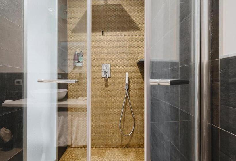 سوئیت کلاسیک, Montenapoleone Suites