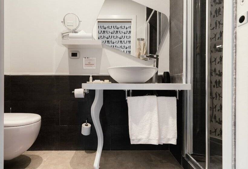 اتاق استاندارد, Montenapoleone Suites
